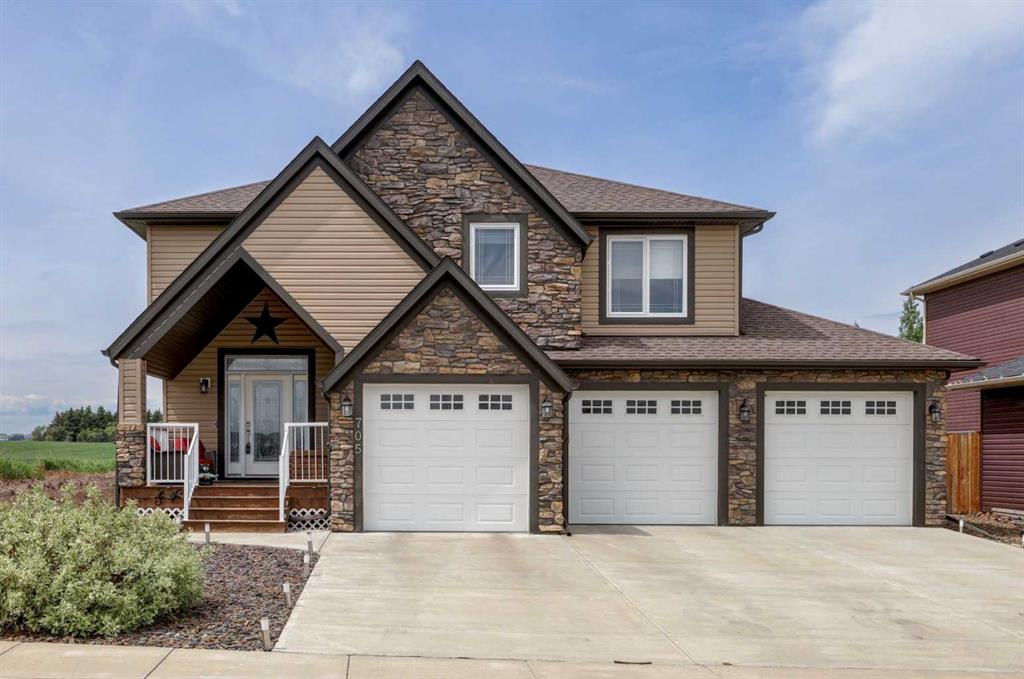 705 West Highland Link, Carstairs, Alberta, T0M0N0