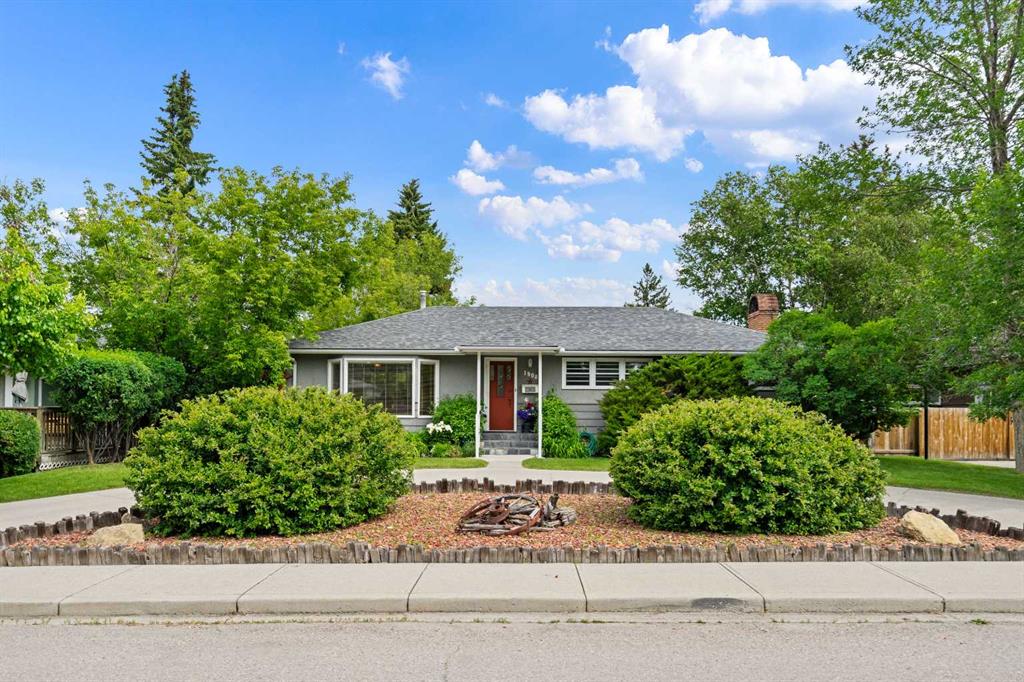 1908 Green Ridge Road SW, Calgary, Alberta, T3E 4B1