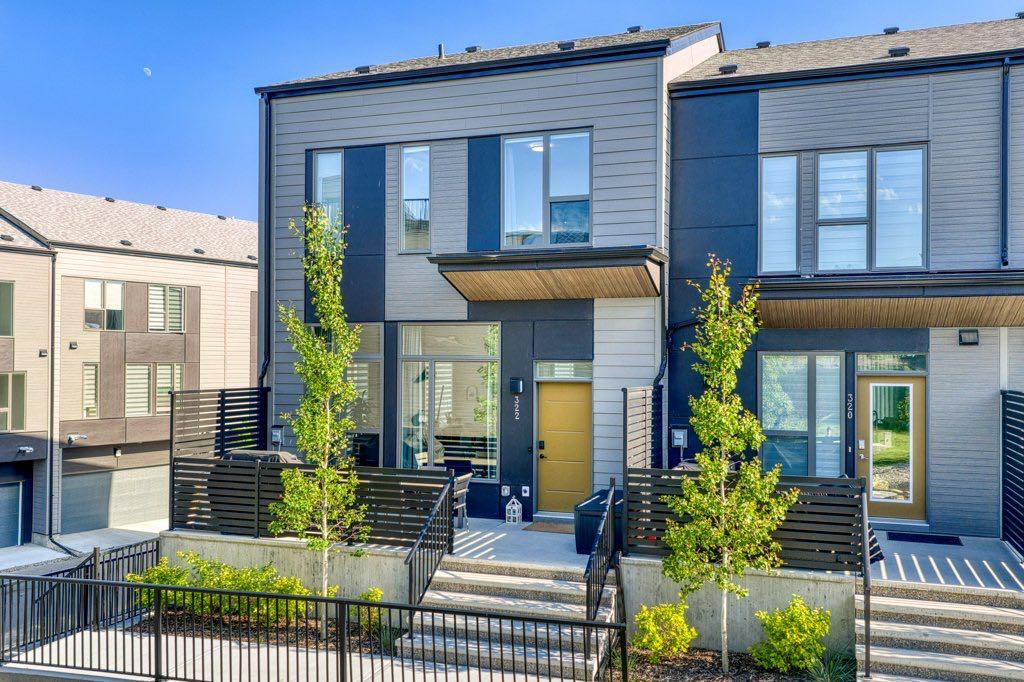 322 Sovereign Common SW, Calgary, Alberta, T3C 3Y3