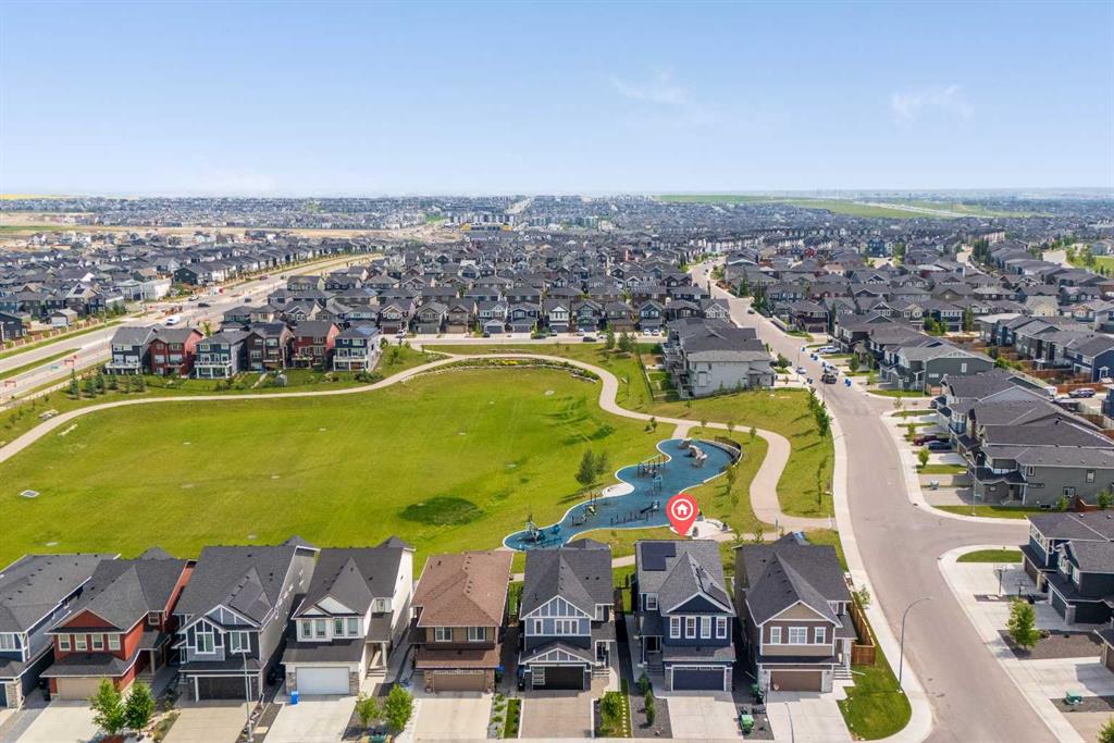 195 Evansfield Close NW, Calgary, Alberta, T3P 1V7