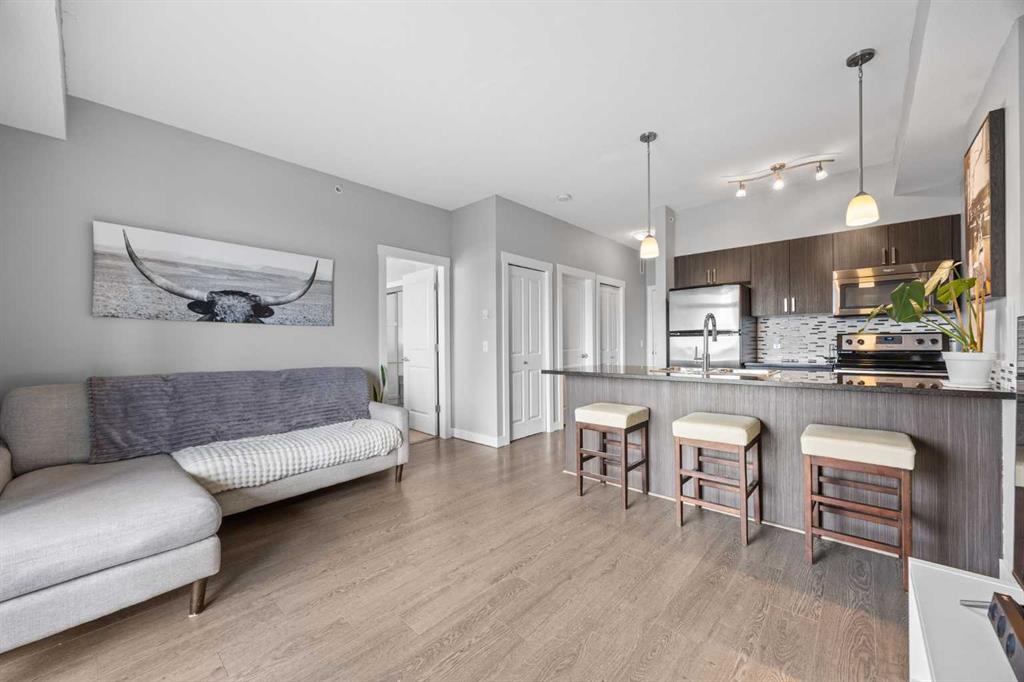 #414 117 Copperpond Common, Calgary, Alberta, T2Z5E2