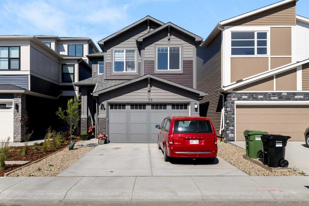 35 Lucas Passage NW, Calgary, Alberta, T3P 2E3