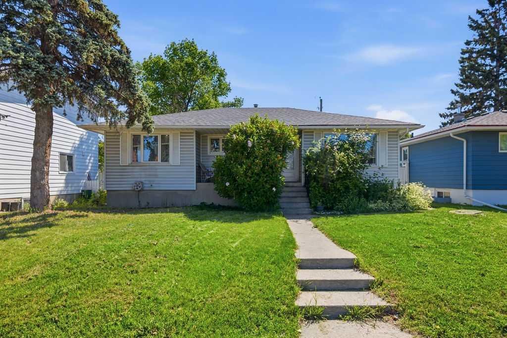 2808 19 Street NW, Calgary, Alberta, T2M 3V8