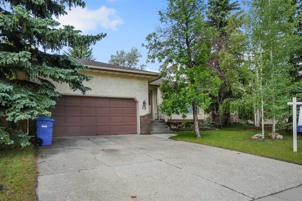 23 Edelweiss Drive NW, Calgary, Alberta, T3A3R4