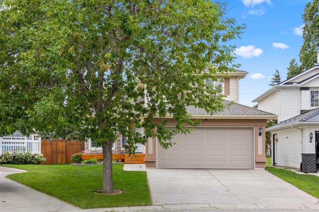 152 Douglas Glen Mews SE, Calgary, Alberta, T2Z 2M9