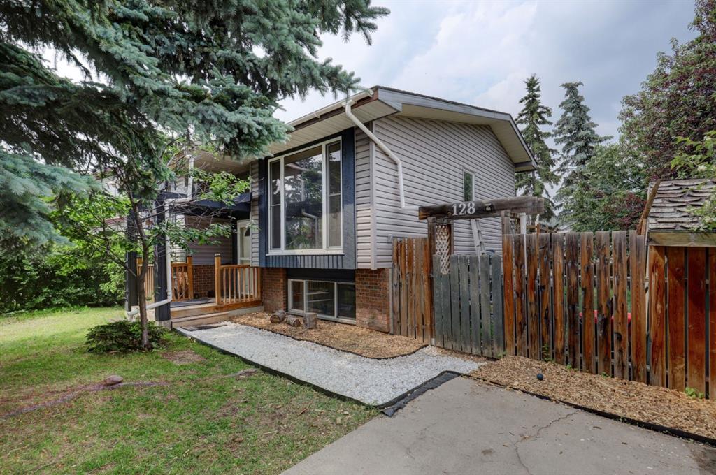 128 Pineland Place NE, Calgary, Alberta, T1Y3K2