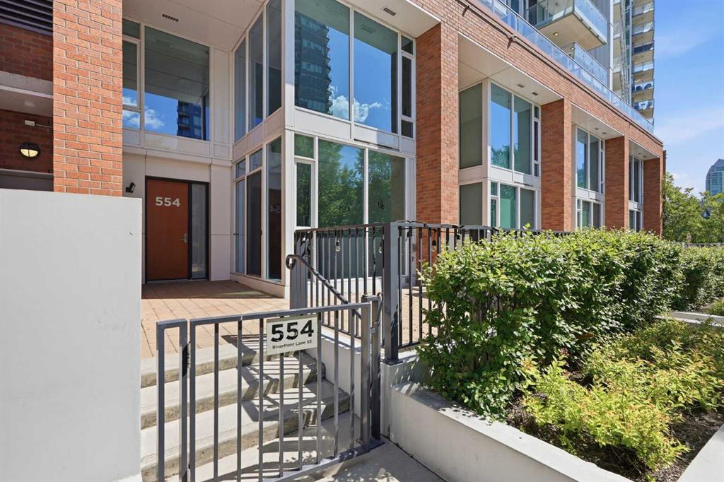 554 Riverfront Lane SE, Calgary, Alberta, T2G1K1