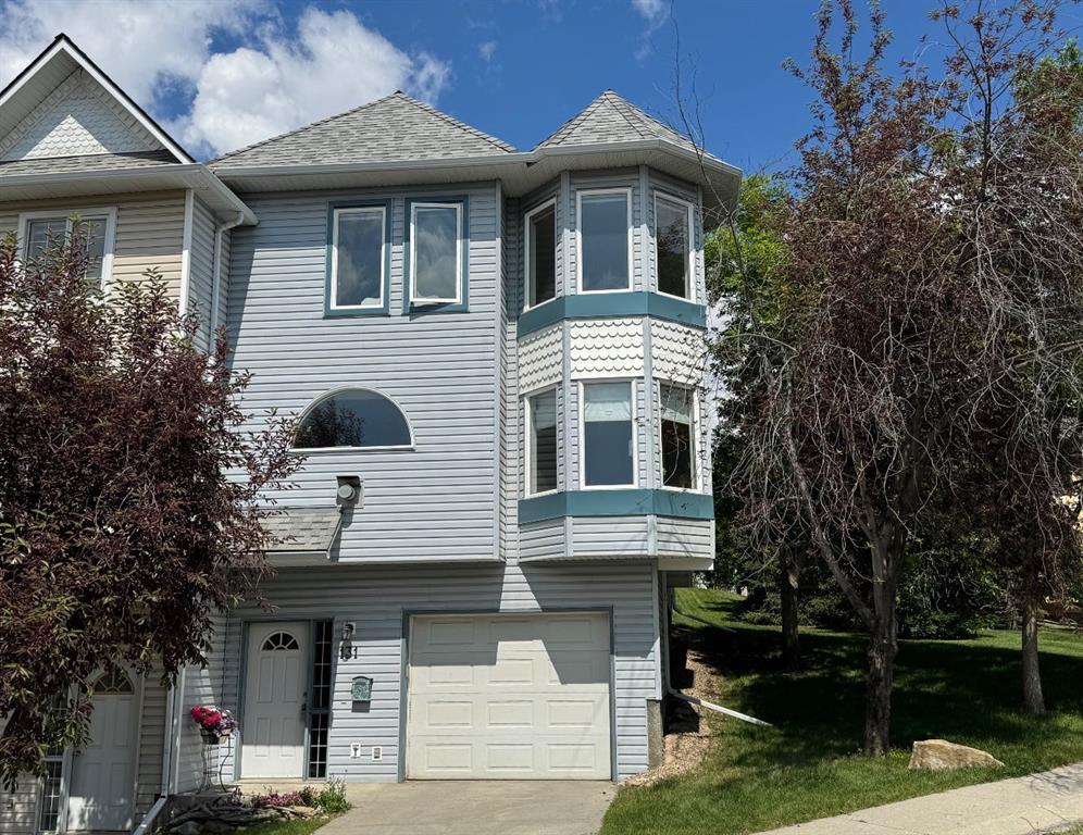 131 Patina Rise SW, Calgary, Alberta, T3H 3R5