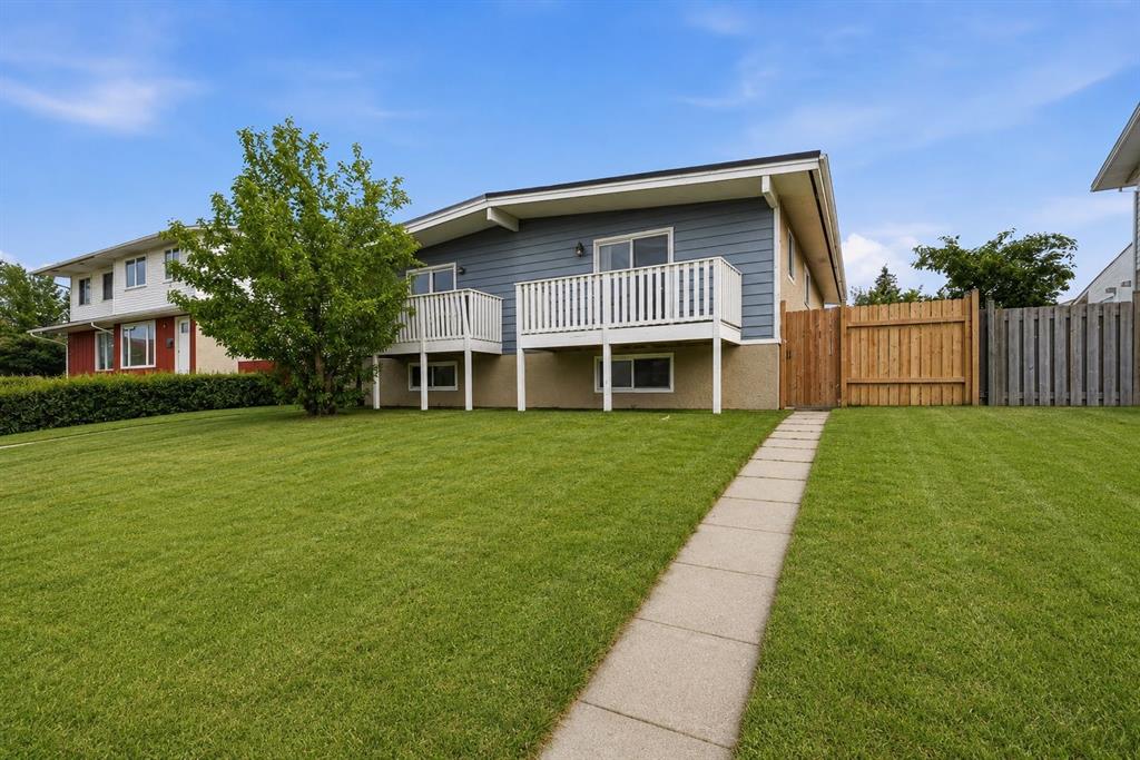 5626 Pensacola Crescent SE, Calgary, Alberta, T2A 2G6