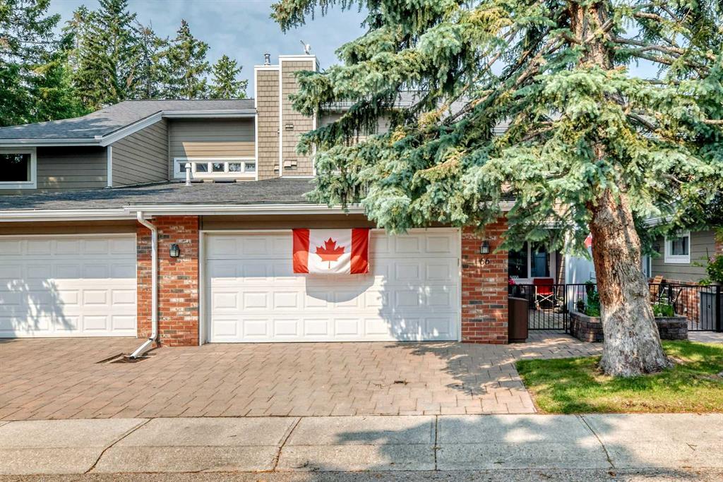 66 Woodmeadow Close SW, Calgary, Alberta, T2W 4L8