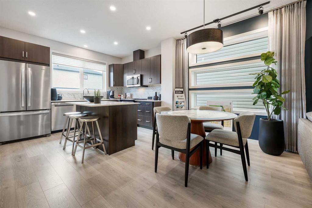16 Amblefield View NW, Calgary, Alberta, T3P 2B9