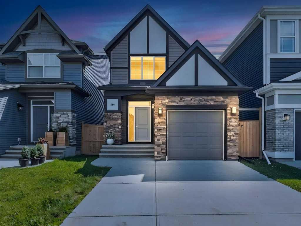 556 Belmont Heath SW, Calgary, Alberta, T2X 4H4