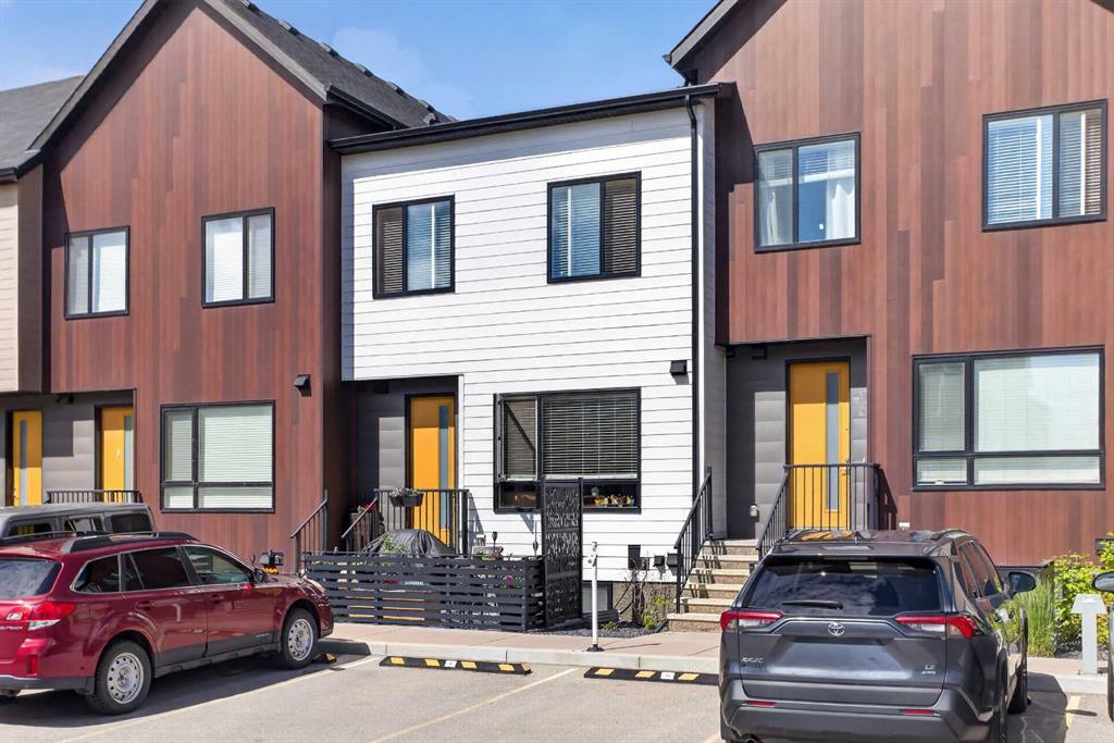 107 Redstone Crescent NE, Calgary, Alberta, T3N 1M4