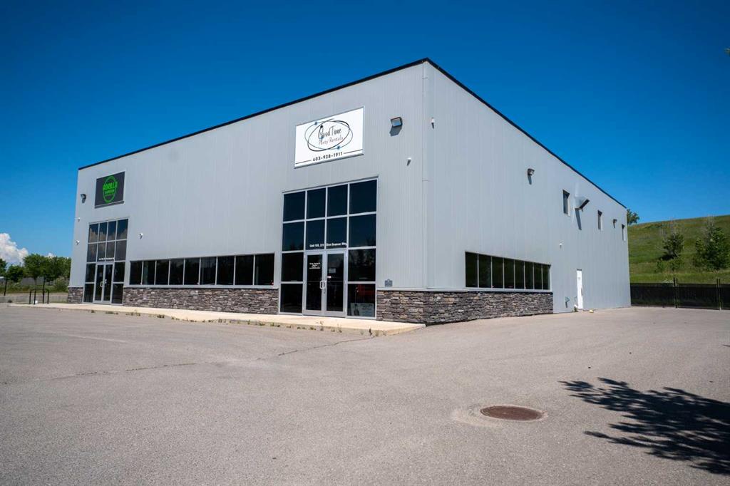 #105 231 Don Seaman Way, Okotoks, Alberta, T1S1A5