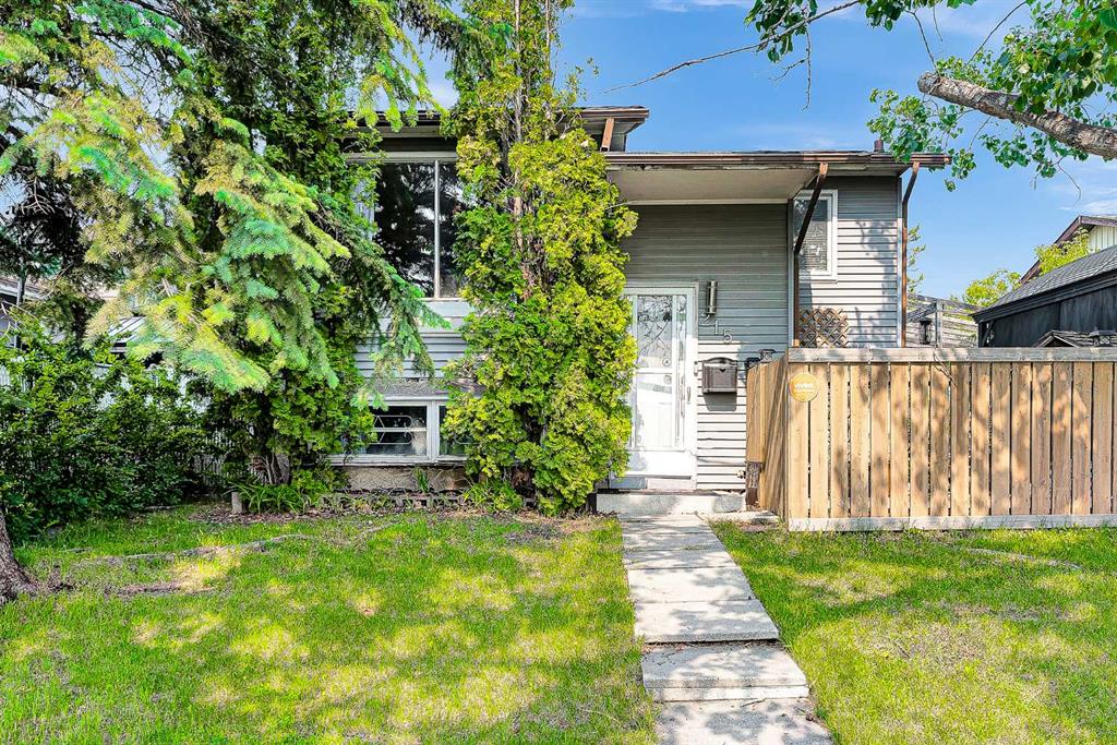 215 ERIN WOODS Drive SE, Calgary, Alberta, T2B 2V7