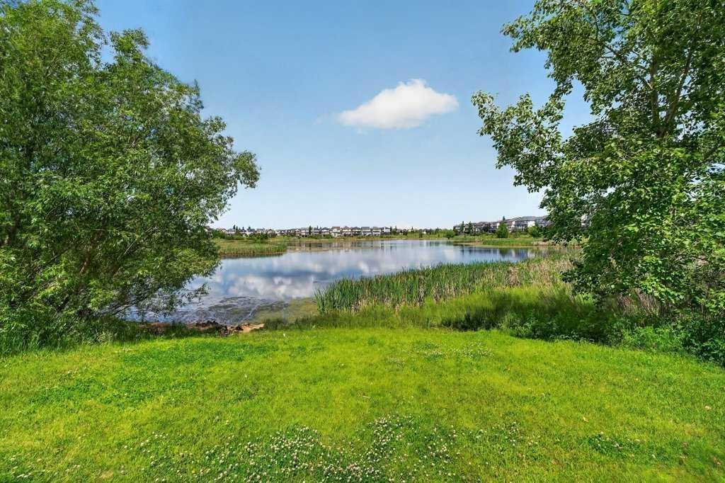 232 Copperpond Circle SE, Calgary, Alberta, T2Z 0R3