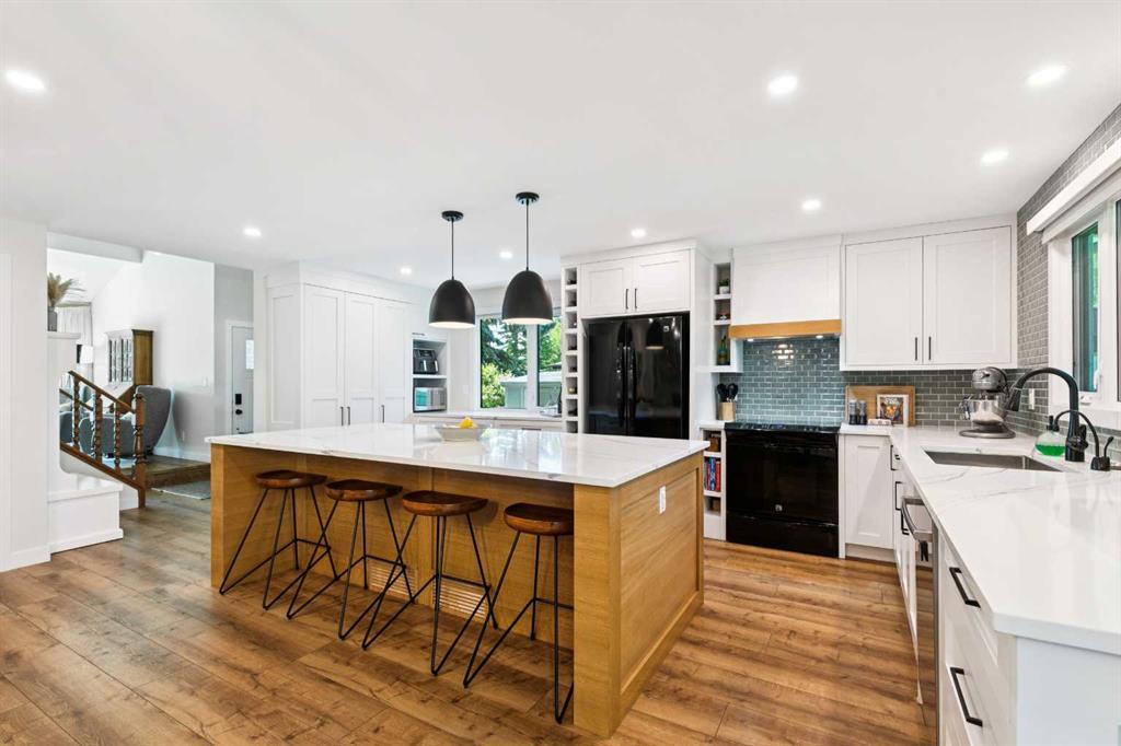 272 Woodfield Road SW, Calgary, Alberta, T2W5P6