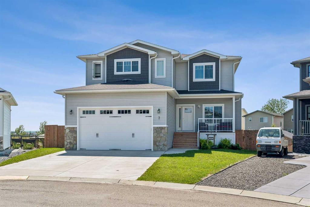 7 Bishop Circle, Carstairs, Alberta, T0M 0N0