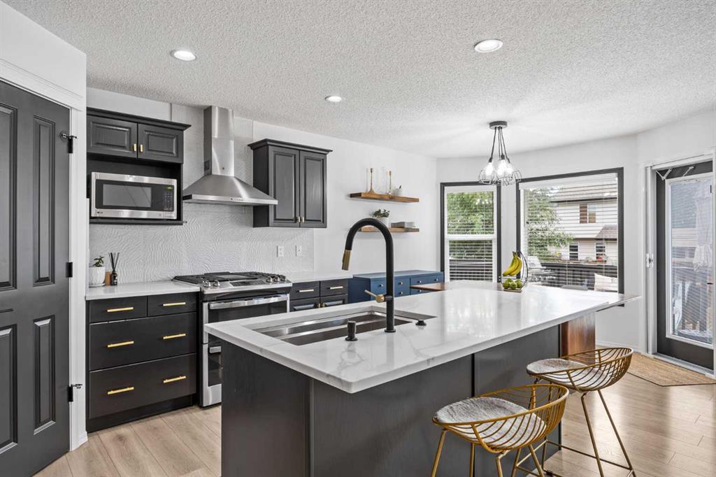 164 Silverado Range Close SW, Calgary, Alberta, T2X 0C2