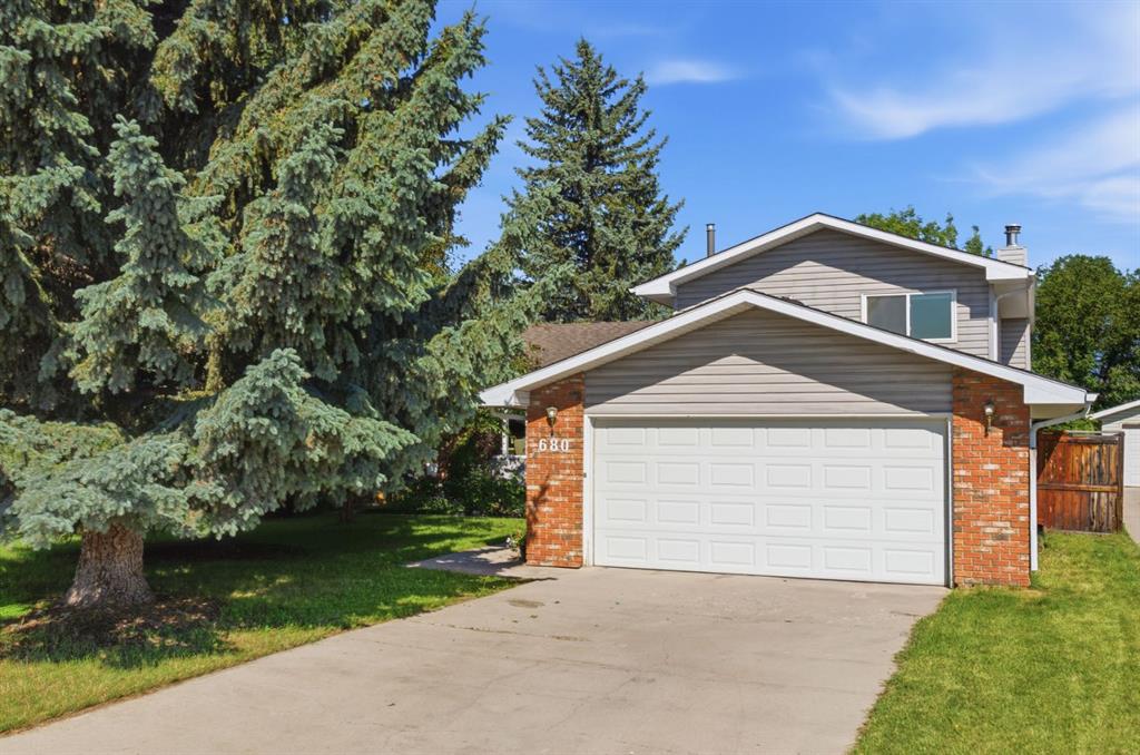 680 Deer Park Way SE, Calgary, Alberta, T2J 5M1