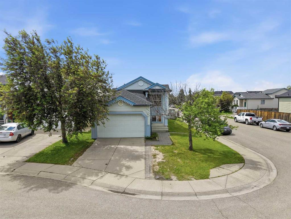 33 MARTIN CROSSING Green NE, Calgary, Alberta, T3J 3P1