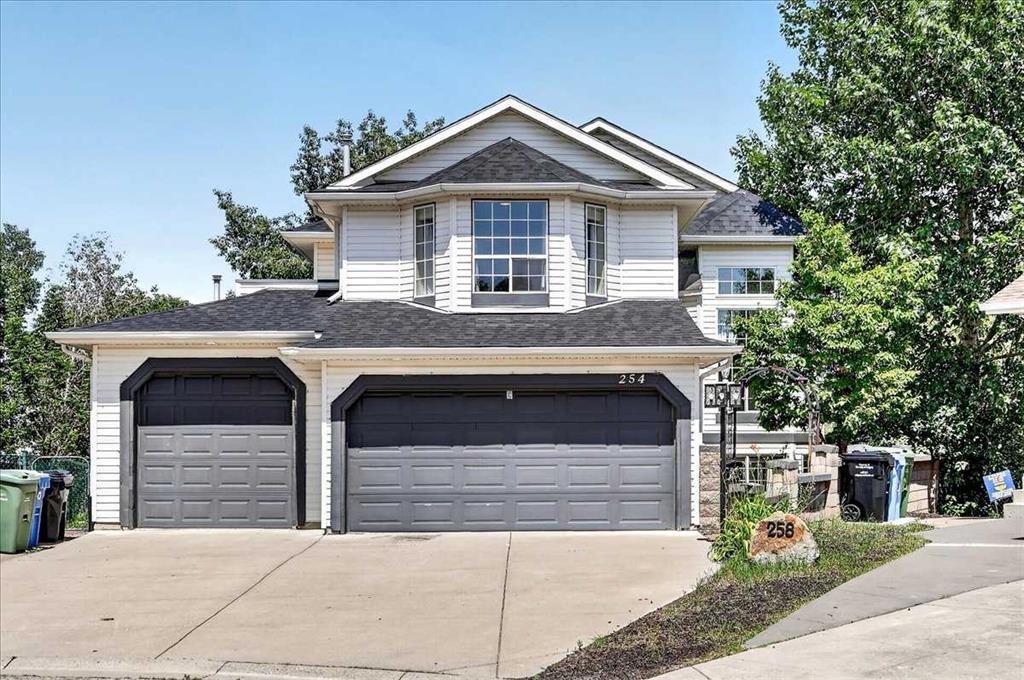 254 Douglas Glen Heath SE, Calgary, Alberta, T2Z 2N1