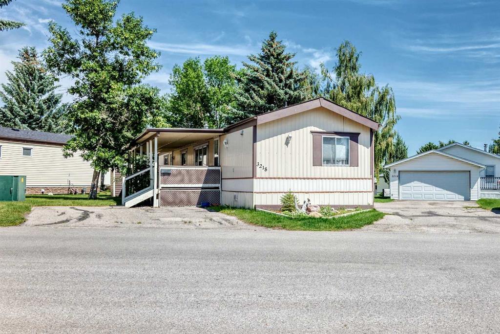 3218 Burroughs NE, Calgary, Alberta, T1Y 6K2