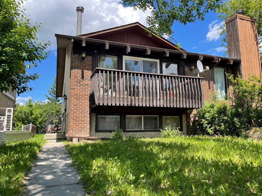 153 Bergen Crescent NW, Calgary, Alberta, T3K 1J2