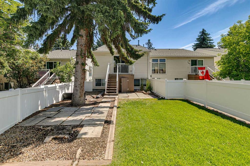 11424 8 Street SW, Calgary, Alberta, T2W4J5