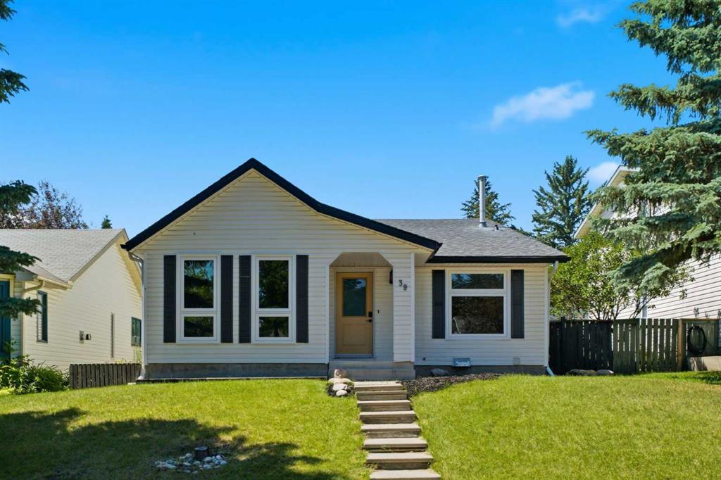 39 Woodglen Way SW, Calgary, Alberta, T2W 4W8