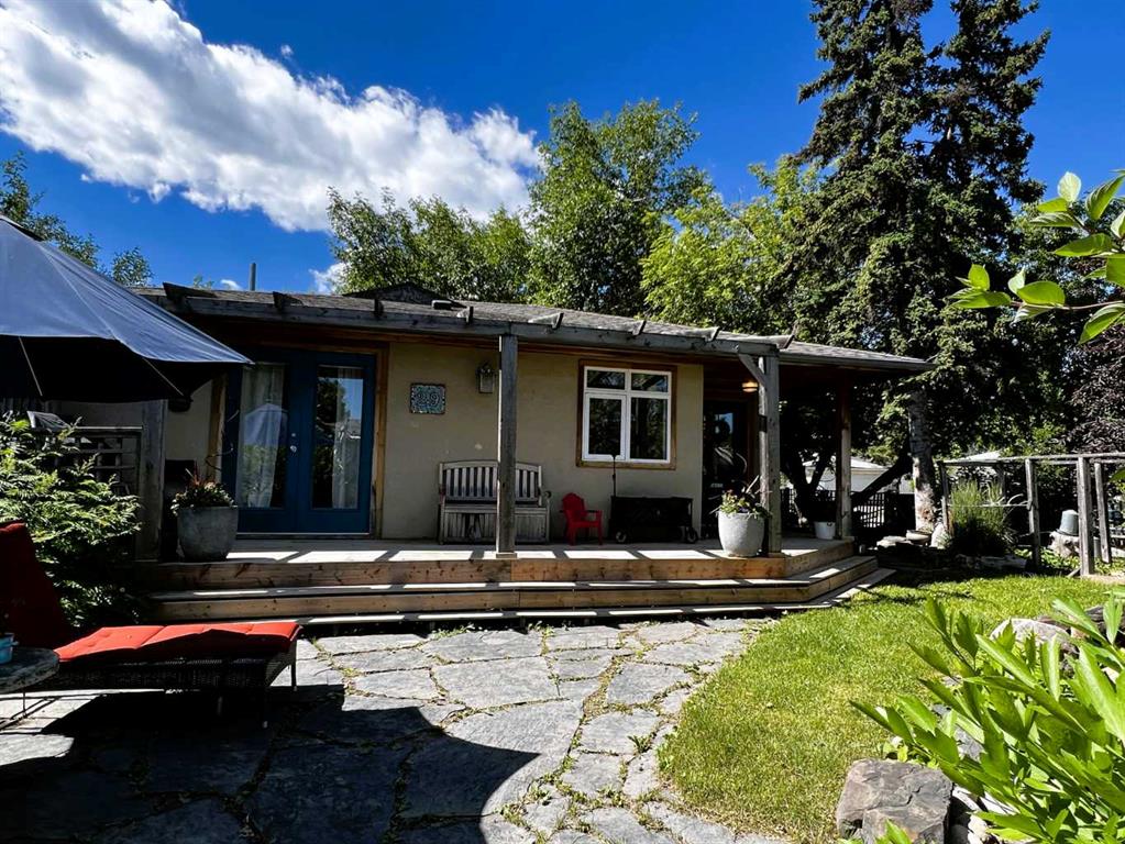29 Windermere Road SW, Calgary, Alberta, T3C 3K2