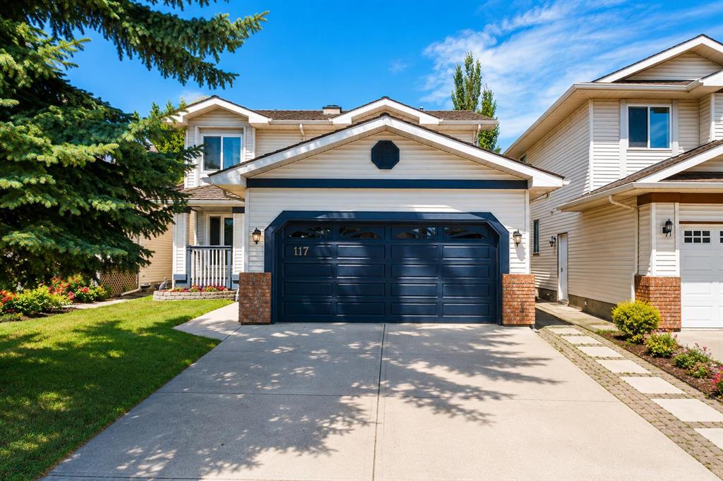117 Douglasbank Way SE, Calgary, Alberta, T2Z 1W4