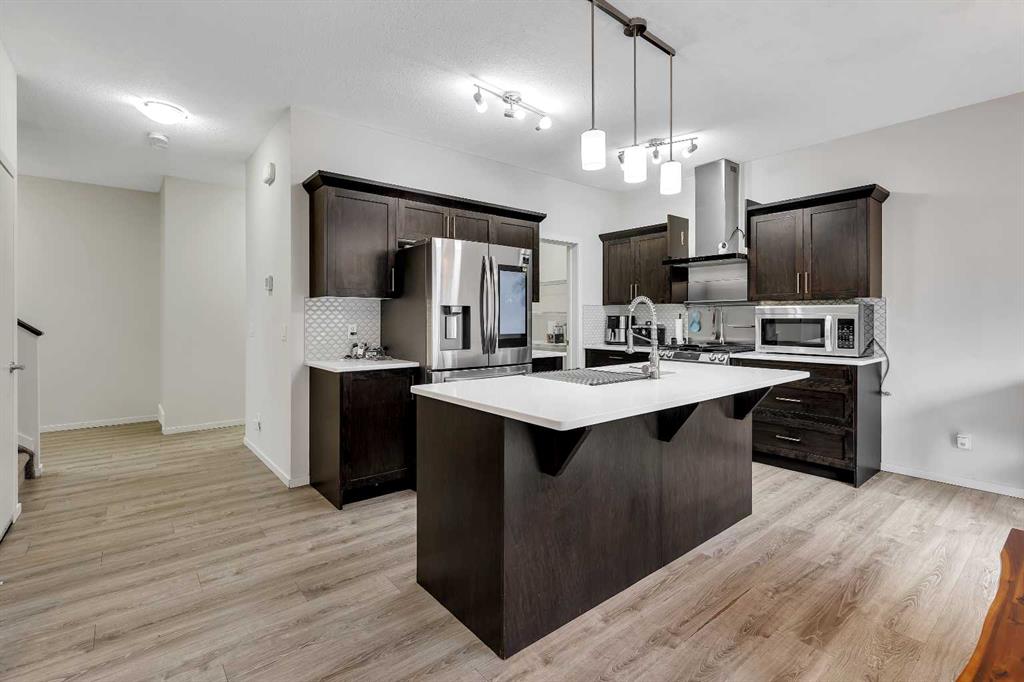 262 Hillcrest Heights SW, Airdrie, Alberta, T4B3Z2
