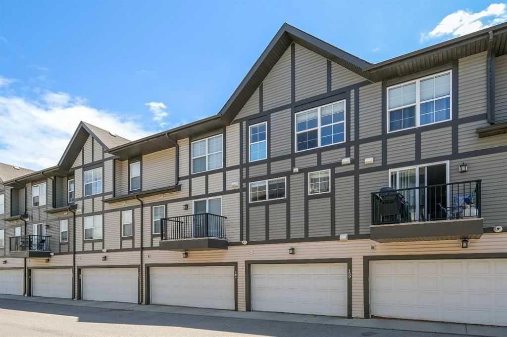 159 New Brighton Villas SE, Calgary, Alberta, T2Z 0T6