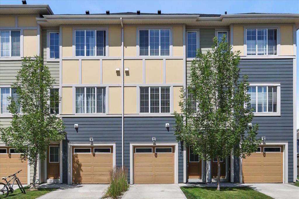 330 Marquis Lane SE, Calgary, Alberta, T3M2G6