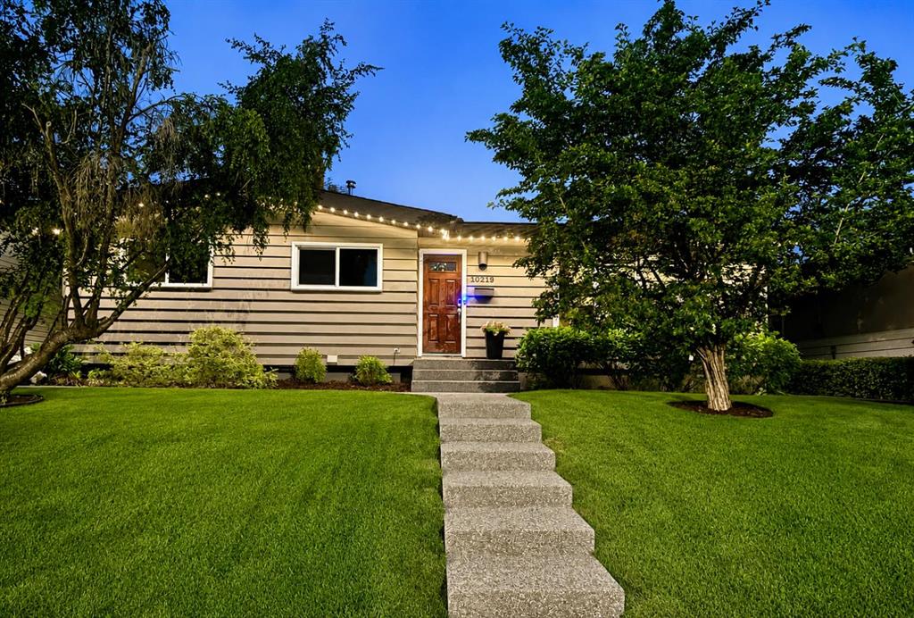 10219 7 Street SW, Calgary, Alberta, T2W 0G2