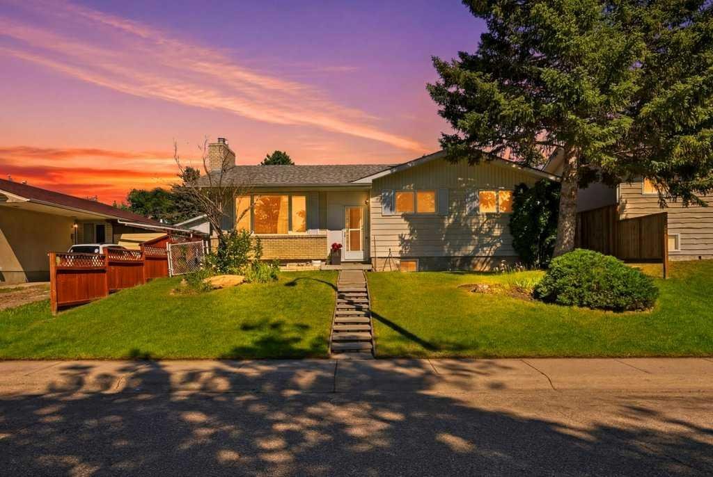 2415 Vista Crescent NE, Calgary, Alberta, T2E 6J2