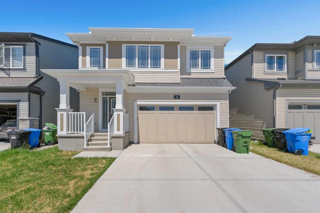 40 Carringham Gate NW, Calgary, Alberta, T3P 1W1