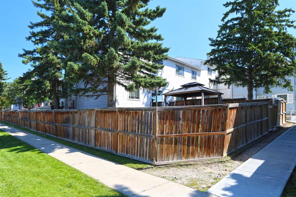 #205 310 Falconridge Crescent NE, Calgary, Alberta, T3J 1H4