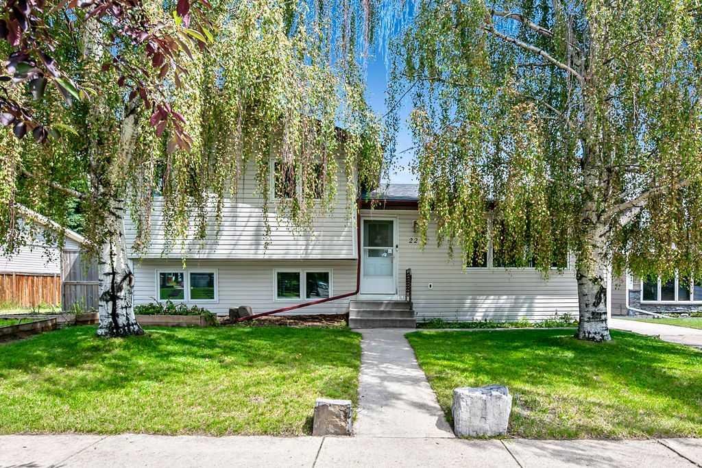 22 Robinson Drive, Okotoks, Alberta, T1S 1C4