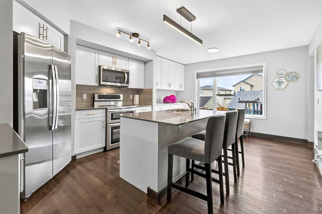 102 Panatella Hill NW, Calgary, Alberta, T3K 0B6