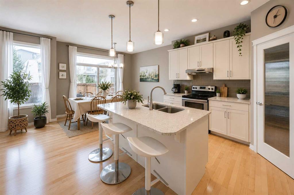 28 Cranarch Crescent SE, Calgary, Alberta, T3M2J2
