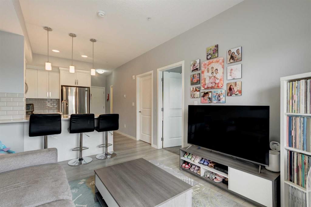 #307 370 Harvest Hills Common NE, Calgary, Alberta, T3K 2M8