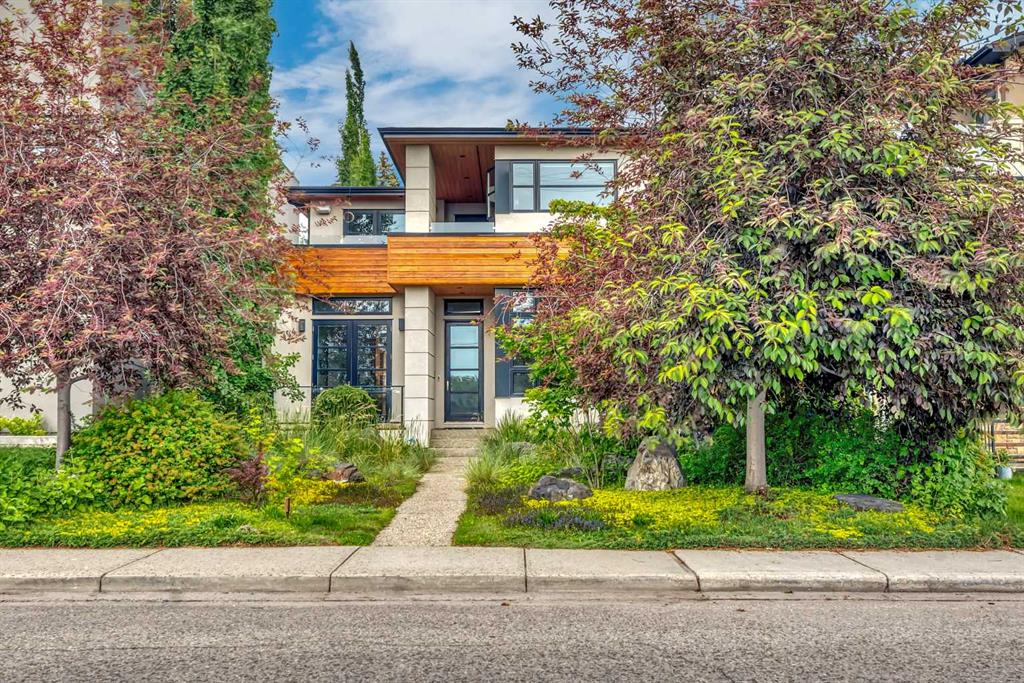2008 38 Avenue SW, Calgary, Alberta, T2T 2K4