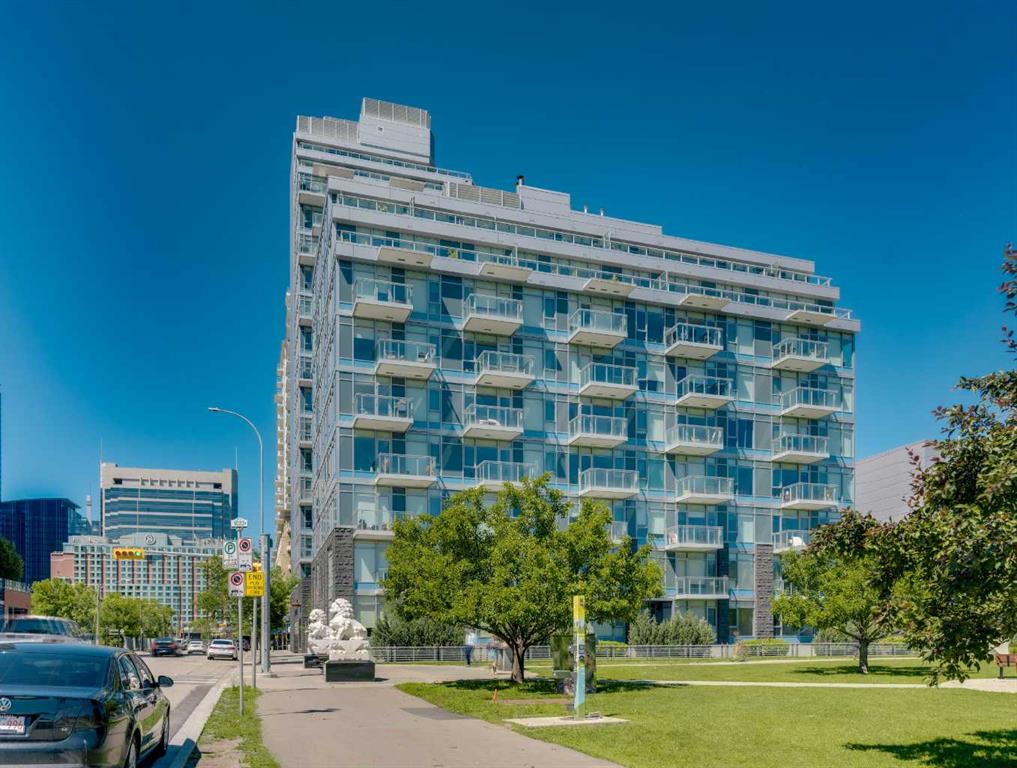 #806 118 Waterfront Court SW, Calgary, Alberta, T2P 1K8