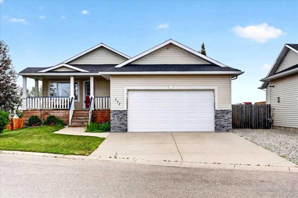 772 Carriage Lane Drive, Carstairs, Alberta, T0M 0N0