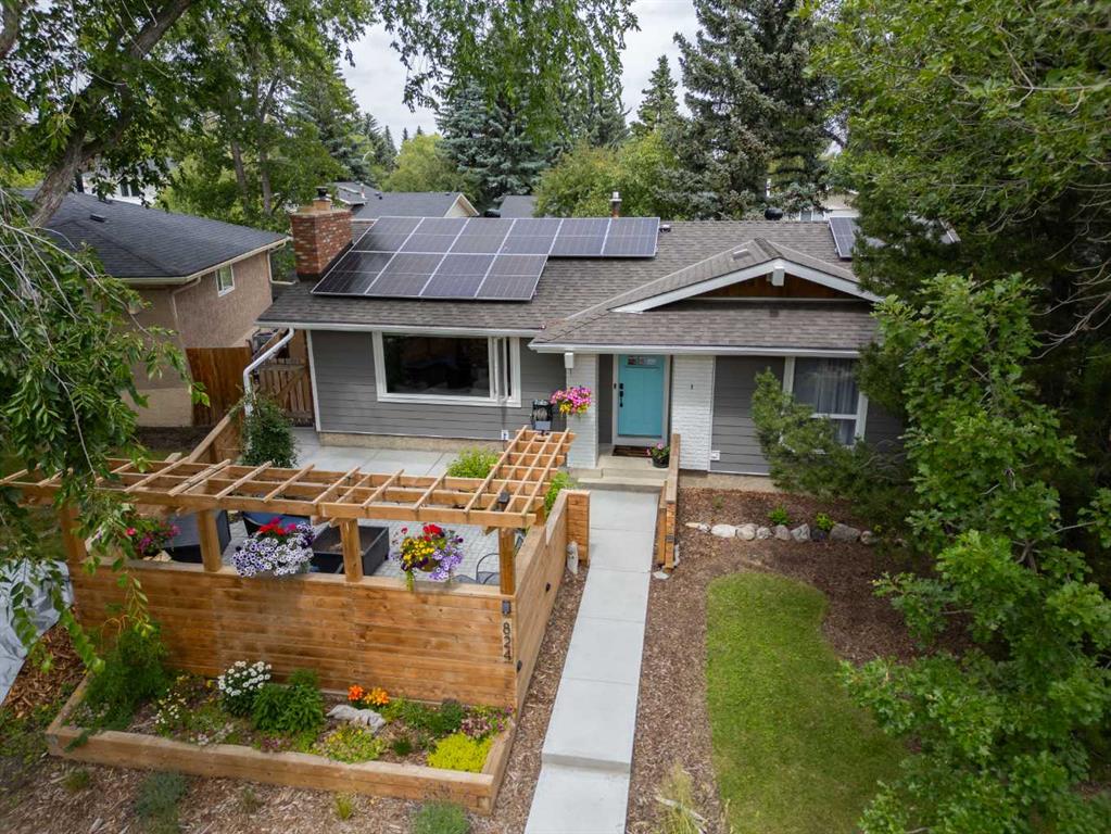 824 Cannell Road SW, Calgary, Alberta, T2W 1T4