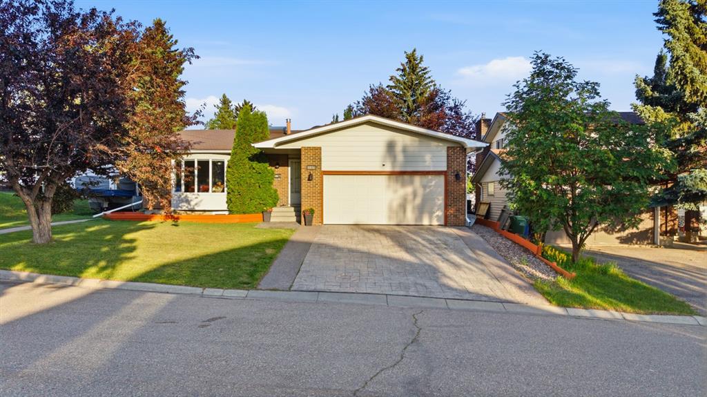 6016 Dalcastle Crescent NW, Calgary, Alberta, T3A 1S4