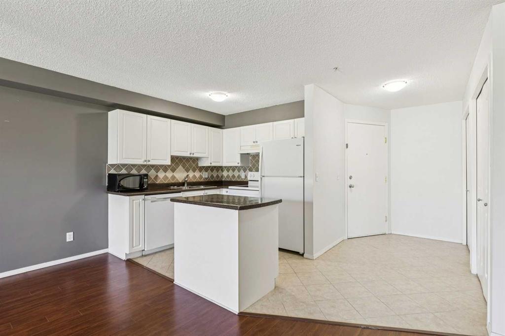 #209 1000 Citadel Meadow Point NW, Calgary, Alberta, T3G 5N5