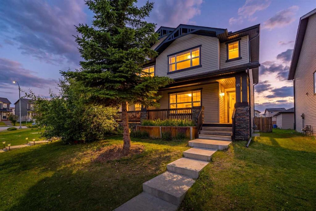 15 Panora Square NW, Calgary, Alberta, T3K 0R8